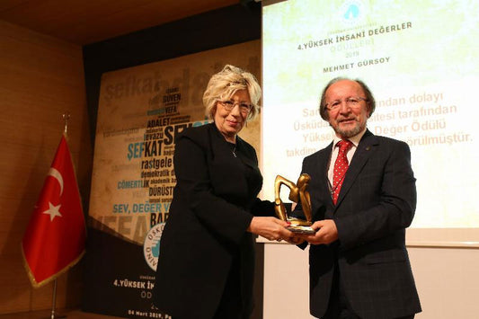 Üsküdar Üniversitesi Yüksek İnsani Değer Ödülü